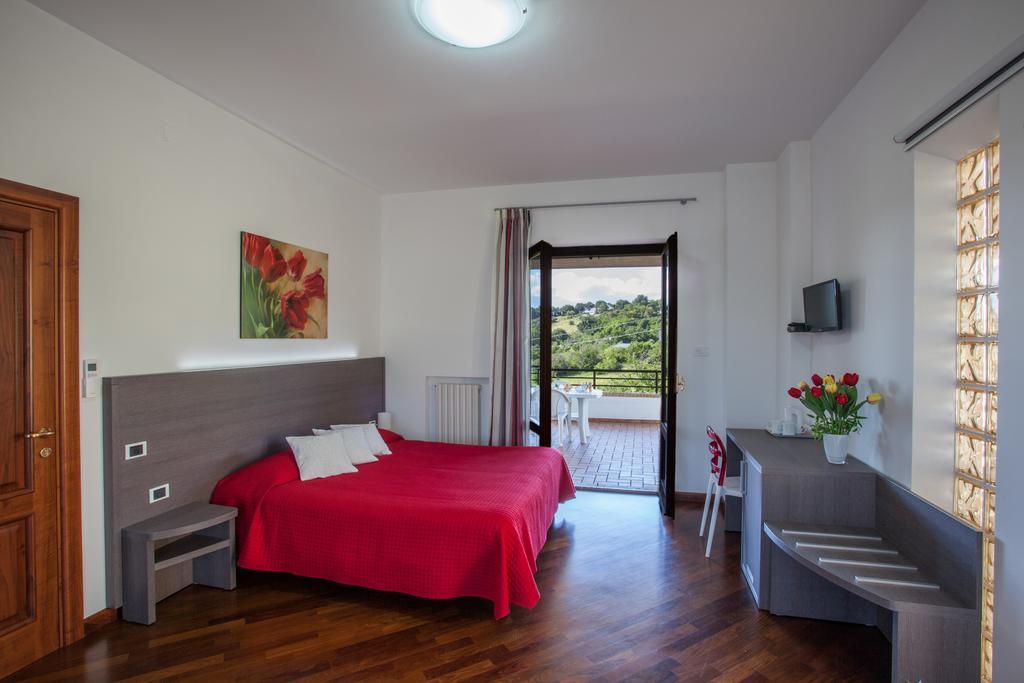 Fiori Del Conero Villa Ancona Room photo